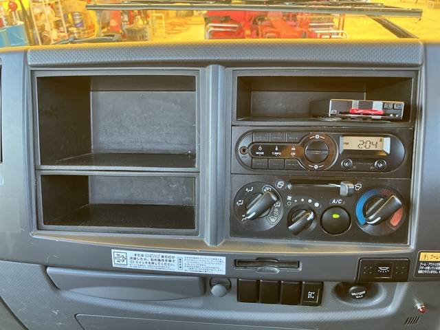 いすゞフォワードクレーン4段中型（4t）[写真39]