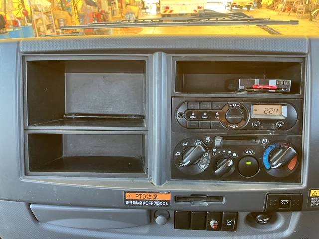 いすゞフォワードクレーン4段中型（4t）[写真37]