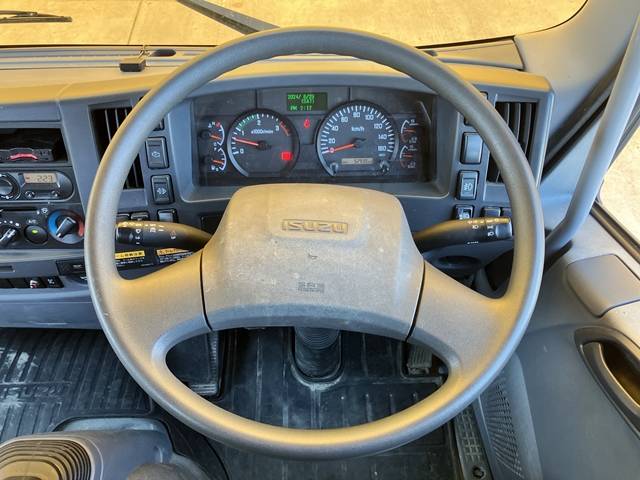 いすゞフォワードクレーン4段中型（4t）[写真38]