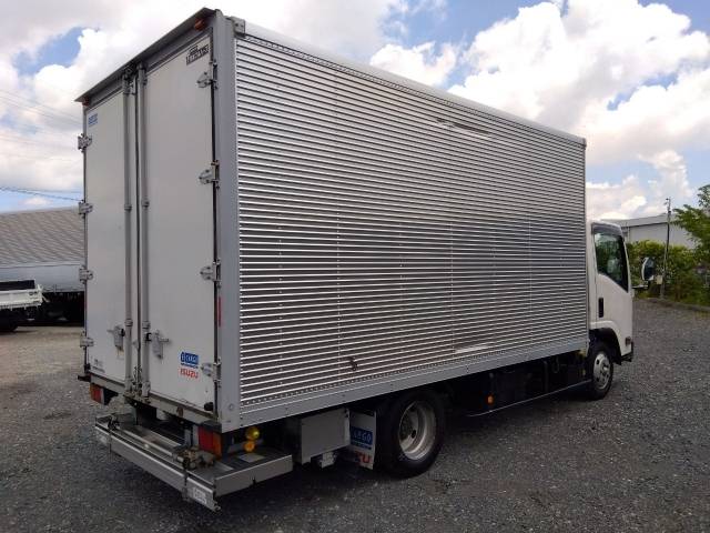 いすゞエルフアルミバン小型（2t・3t）[写真02]