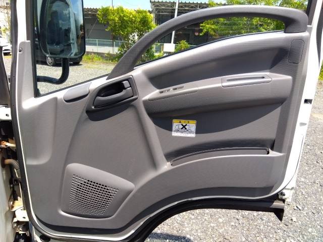 いすゞエルフアルミバン小型（2t・3t）[写真28]