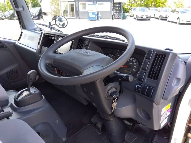 いすゞエルフアルミバン小型（2t・3t）[写真32]