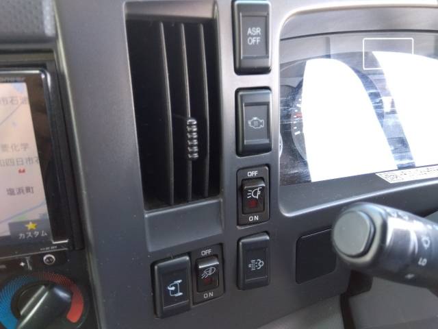 いすゞエルフアルミバン小型（2t・3t）[写真35]