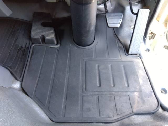 いすゞエルフアルミバン小型（2t・3t）[写真40]