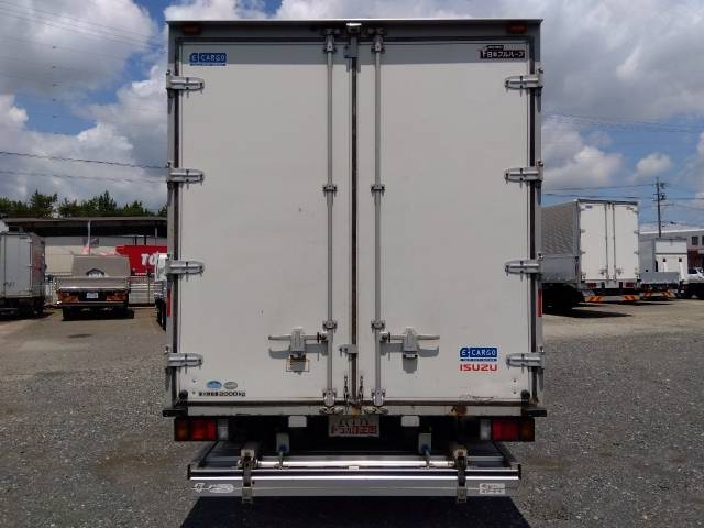 いすゞエルフアルミバン小型（2t・3t）[写真09]