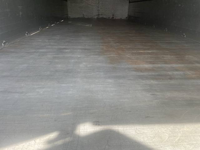 三菱ふそうファイターアルミウイング中型（4t）[写真09]