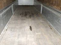 いすゞギガアルミウイング大型（10t）[写真11]