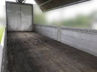 いすゞギガアルミウイング大型（10t）[写真12]