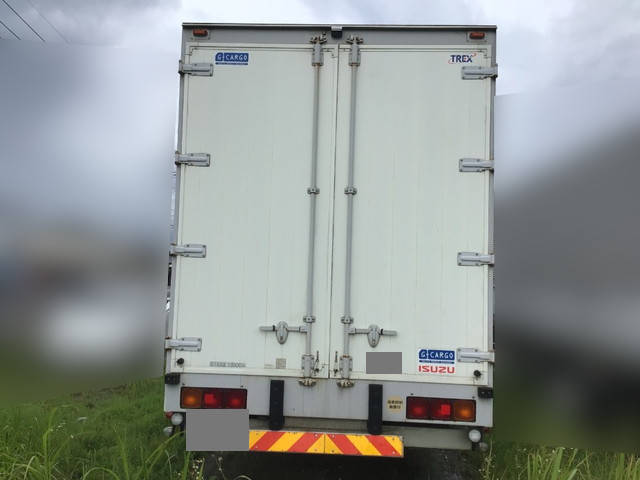 いすゞギガアルミウイング大型（10t）[写真02]