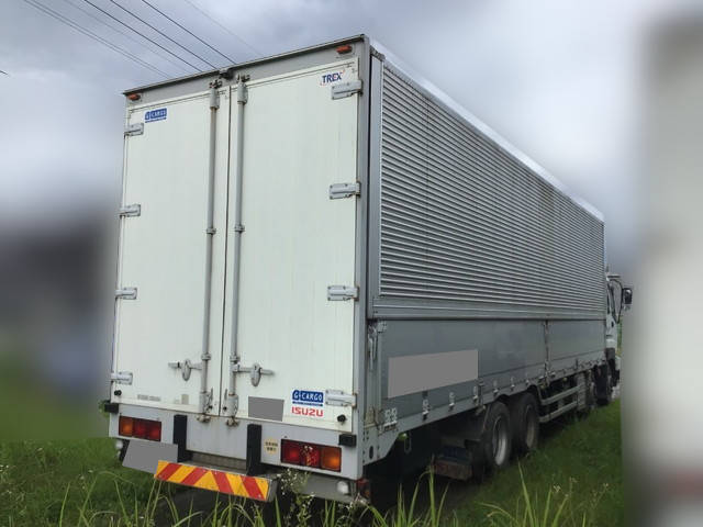 いすゞギガアルミウイング大型（10t）[写真04]