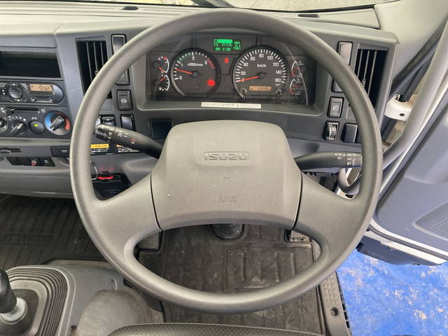 いすゞフォワードクレーン4段中型（4t）[写真35]