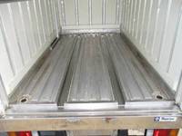 いすゞエルフ冷凍車（冷蔵車）小型（2t・3t）[写真09]