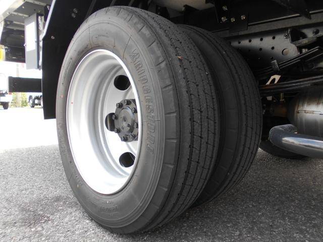 三菱ふそうキャンターアルミウイング小型（2t・3t）[写真23]