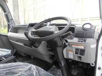 三菱ふそうキャンターアルミウイング小型（2t・3t）[写真24]