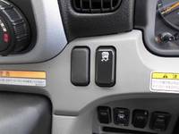 三菱ふそうキャンターアルミウイング小型（2t・3t）[写真32]