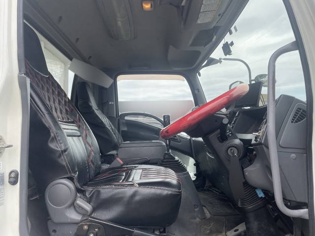 いすゞフォワード深ダンプ（土砂禁ダンプ）中型（4t）[写真23]