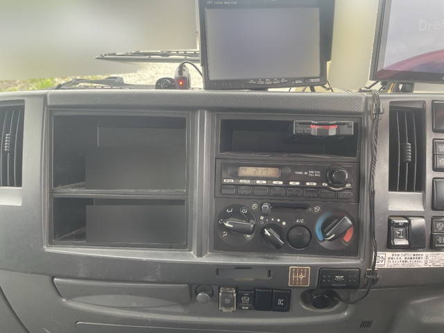 いすゞフォワード深ダンプ（土砂禁ダンプ）中型（4t）[写真33]