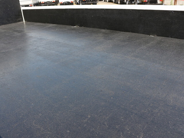 日野デュトロ平ボディ小型（2t・3t）[写真18]