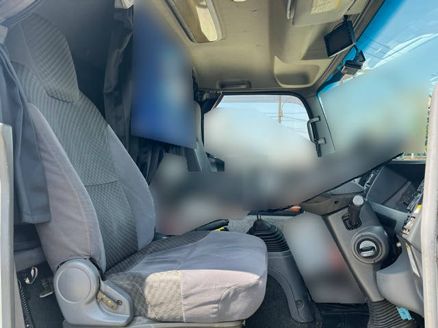 いすゞフォワードアルミウイング中型（4t）[写真32]