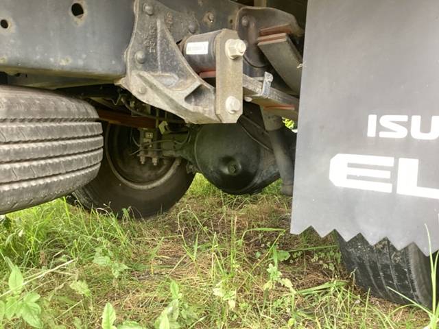 いすゞエルフ平ボディ小型（2t・3t）[写真11]