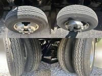 いすゞエルフ平ボディ小型（2t・3t）[写真09]