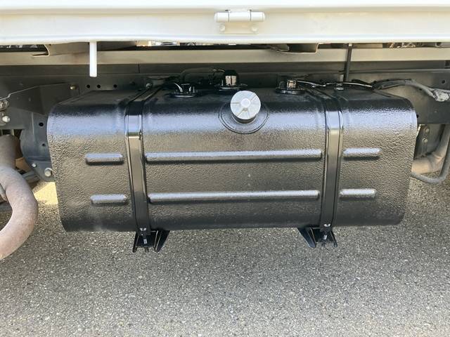 日野デュトロ平ボディ小型（2t・3t）[写真17]