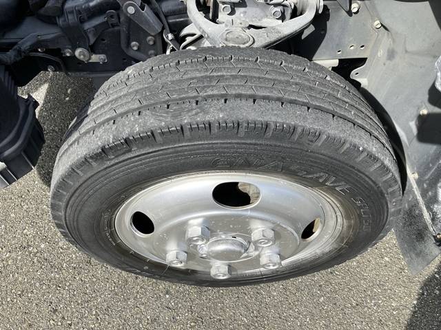 日野デュトロ平ボディ小型（2t・3t）[写真18]