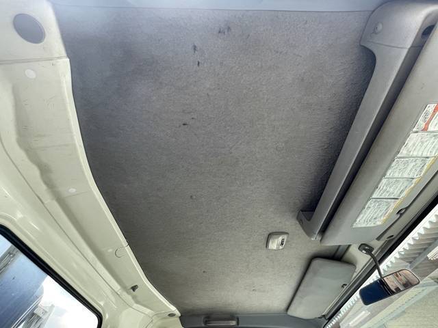 いすゞエルフクレーン4段小型（2t・3t）[写真35]