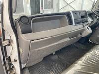 三菱ふそうキャンター平ボディ小型（2t・3t）[写真28]