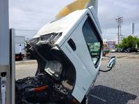 三菱ふそうキャンターアルミウイング小型（2t・3t）[写真09]