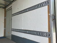 三菱キャンターアルミバン小型（2t・3t）[写真10]