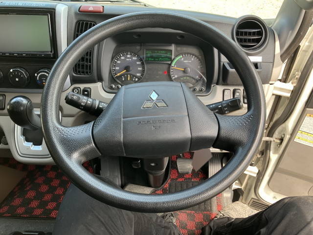 三菱キャンターアルミバン小型（2t・3t）[写真31]