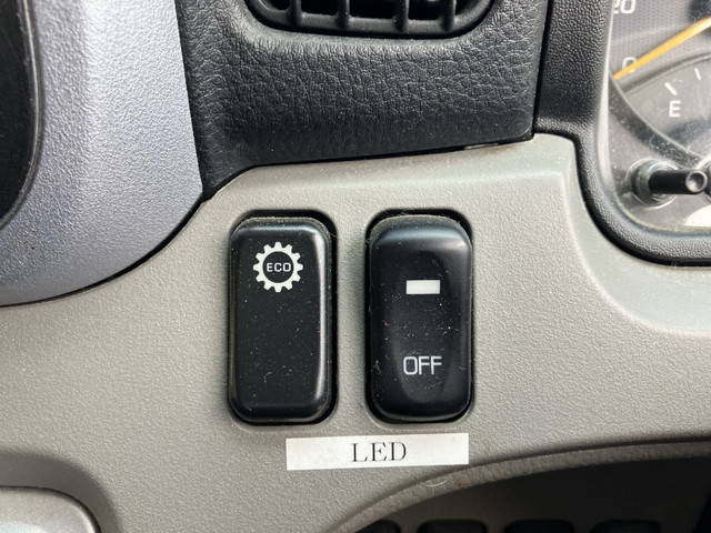 三菱キャンターアルミバン小型（2t・3t）[写真34]