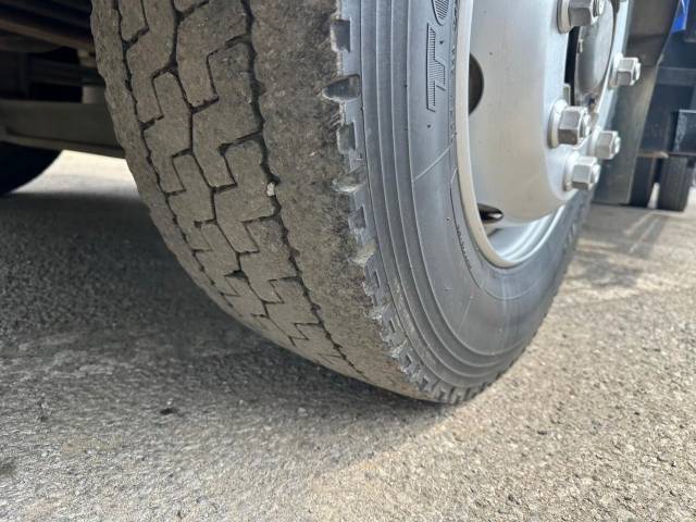 UDトラックスコンドルクレーン4段増トン（6t・8t）[写真35]