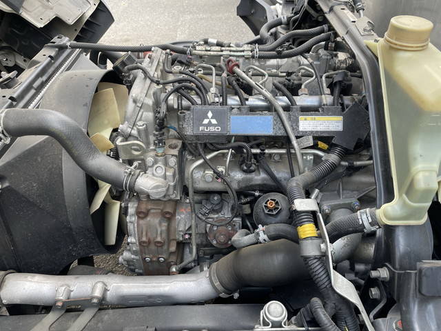 三菱ふそうキャンターアルミバン小型（2t・3t）[写真25]