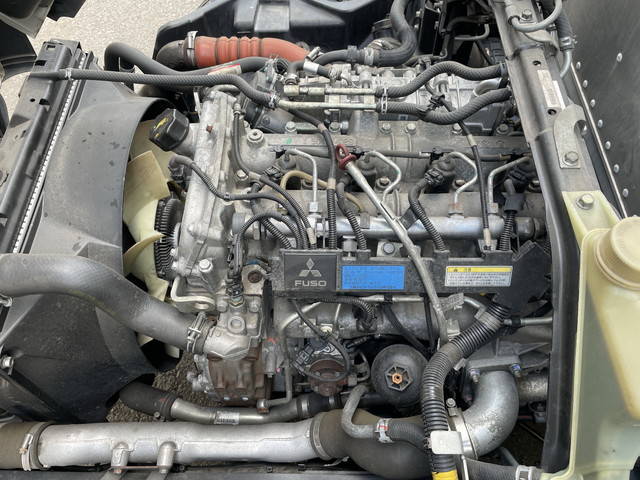 三菱ふそうキャンターアルミバン小型（2t・3t）[写真27]