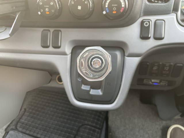 三菱ふそうキャンターアルミバン小型（2t・3t）[写真36]