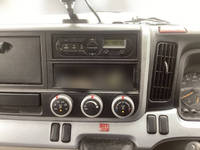 三菱ふそうキャンターアルミバン小型（2t・3t）[写真18]