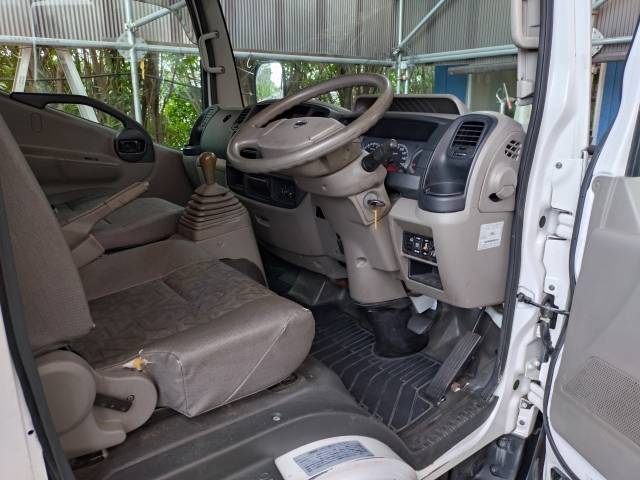 日産アトラス平ボディ小型（2t・3t）[写真28]