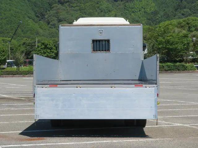 いすゞフォワードアルミブロック中型（4t）[写真08]