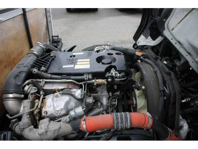 いすゞエルフ平ボディ小型（2t・3t）[写真11]