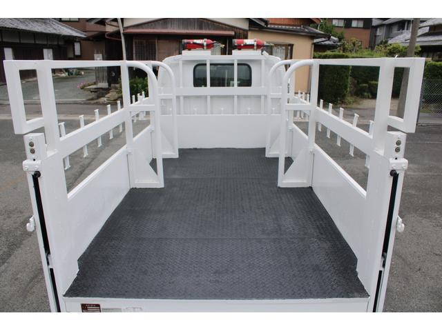 いすゞエルフ平ボディ小型（2t・3t）[写真16]