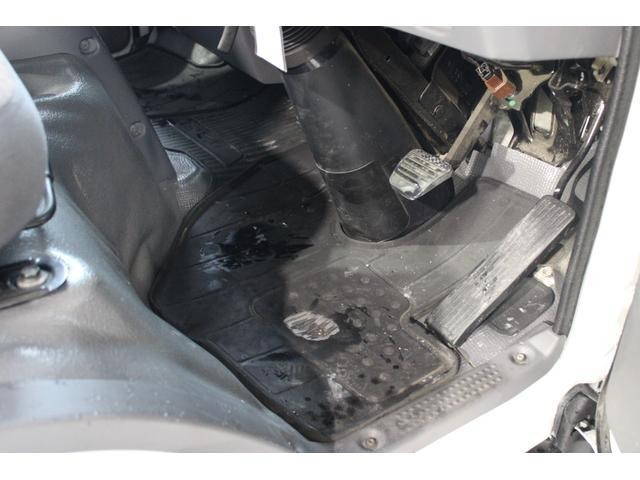 いすゞエルフ平ボディ小型（2t・3t）[写真33]