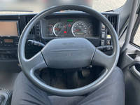 いすゞフォワードアルミウイング中型（4t）[写真24]