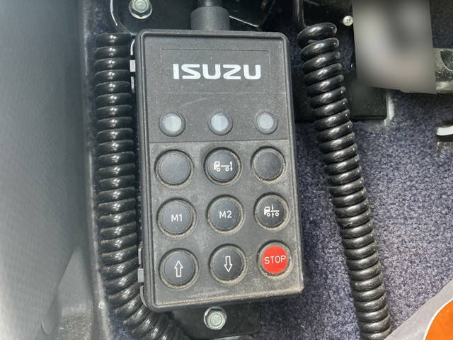 いすゞフォワードアルミウイング中型（4t）[写真31]