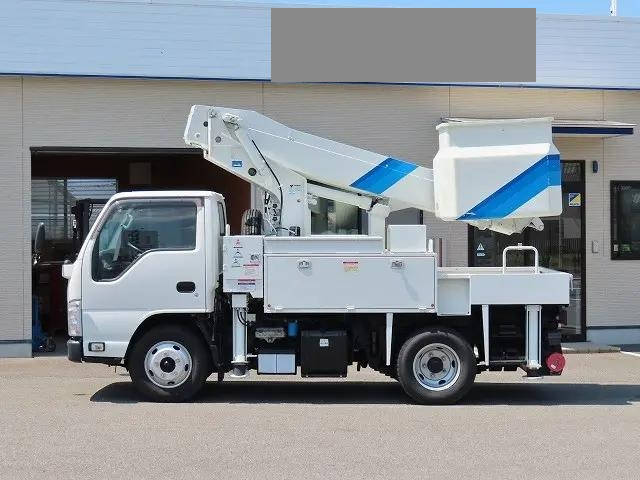いすゞエルフ高所作業車小型（2t・3t）[写真03]