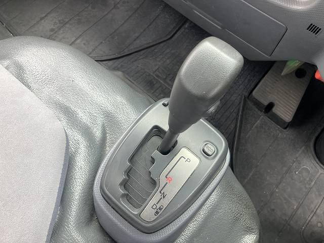 いすゞエルフ平ボディ小型（2t・3t）[写真14]