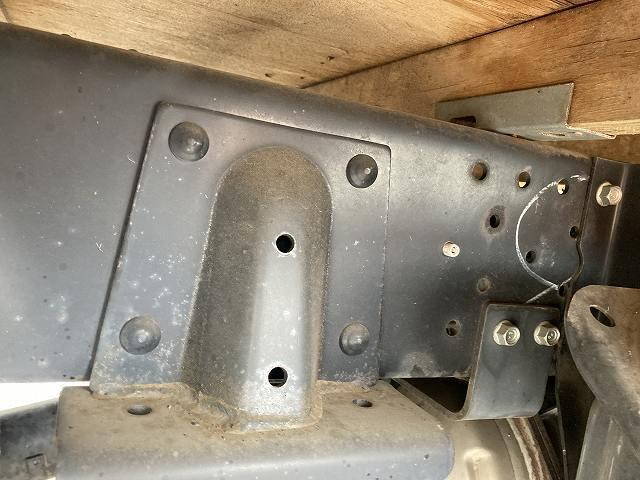 いすゞエルフ平ボディ小型（2t・3t）[写真23]