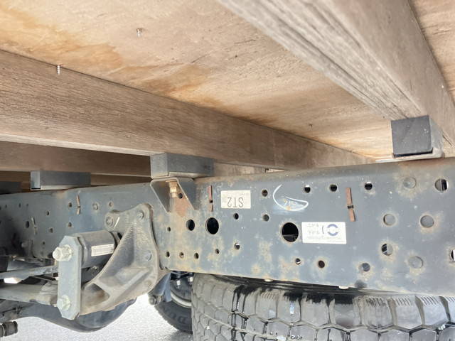 いすゞエルフ平ボディ小型（2t・3t）[写真21]