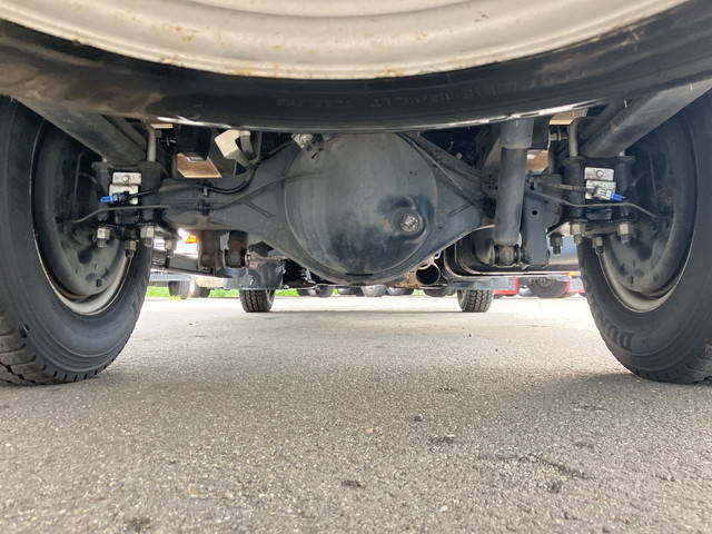 いすゞエルフ平ボディ小型（2t・3t）[写真23]